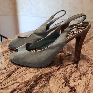 Fioni blue heels size 9